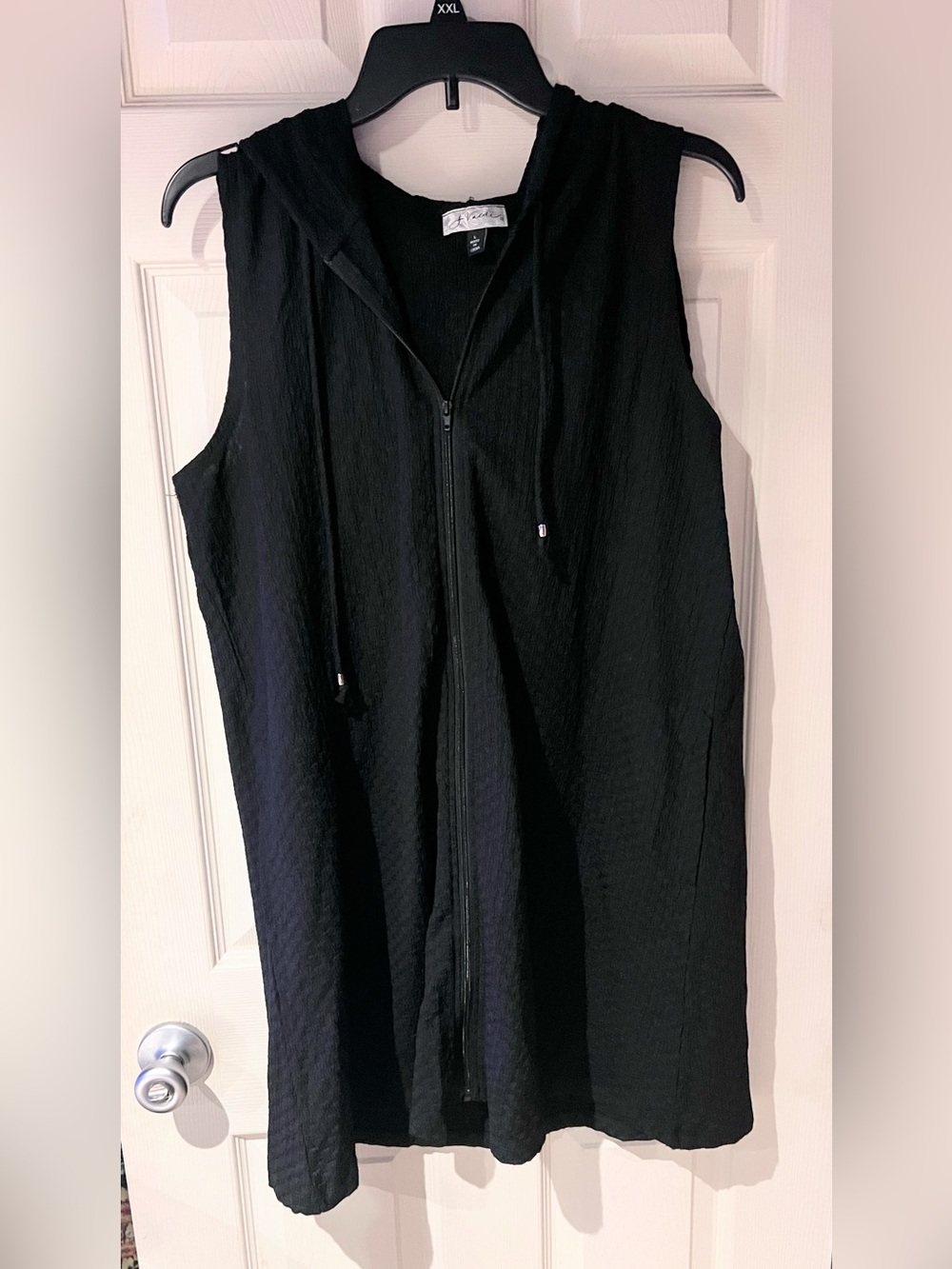 Black Sleeveless Zip-Front Hooded Swimsuit Cover Size Large